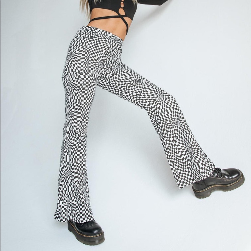 Cute flare jeans from princess Polly. Brand new with tags!